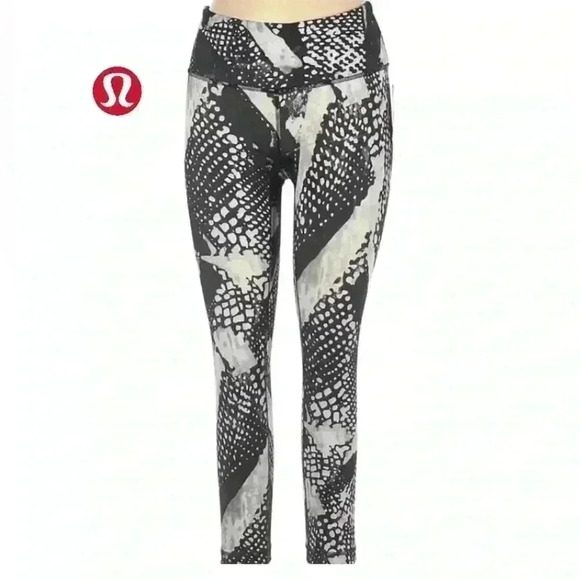 lululemon athletica Denim - Lululemon Leggings in Black and White (Women's Size 6)